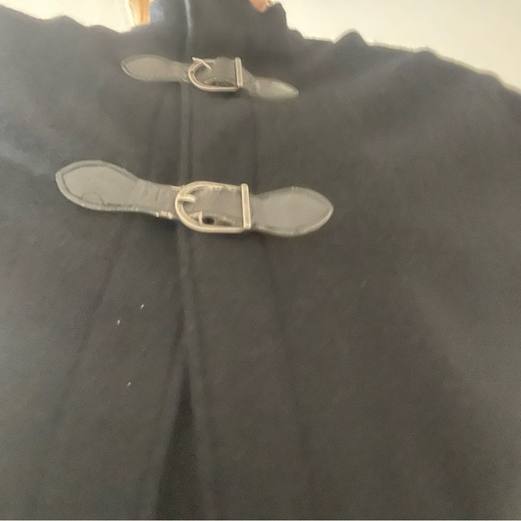 Black Wool Cape - Picture 2 of 11